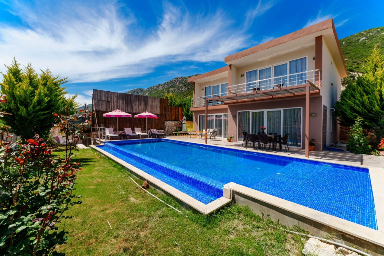 Kalkan Havuzu Korunaklı Jakuzili Villa Azelya