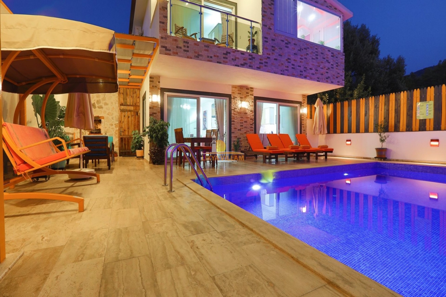 Kalkan Havuzlu Korunaklı Villa Momo