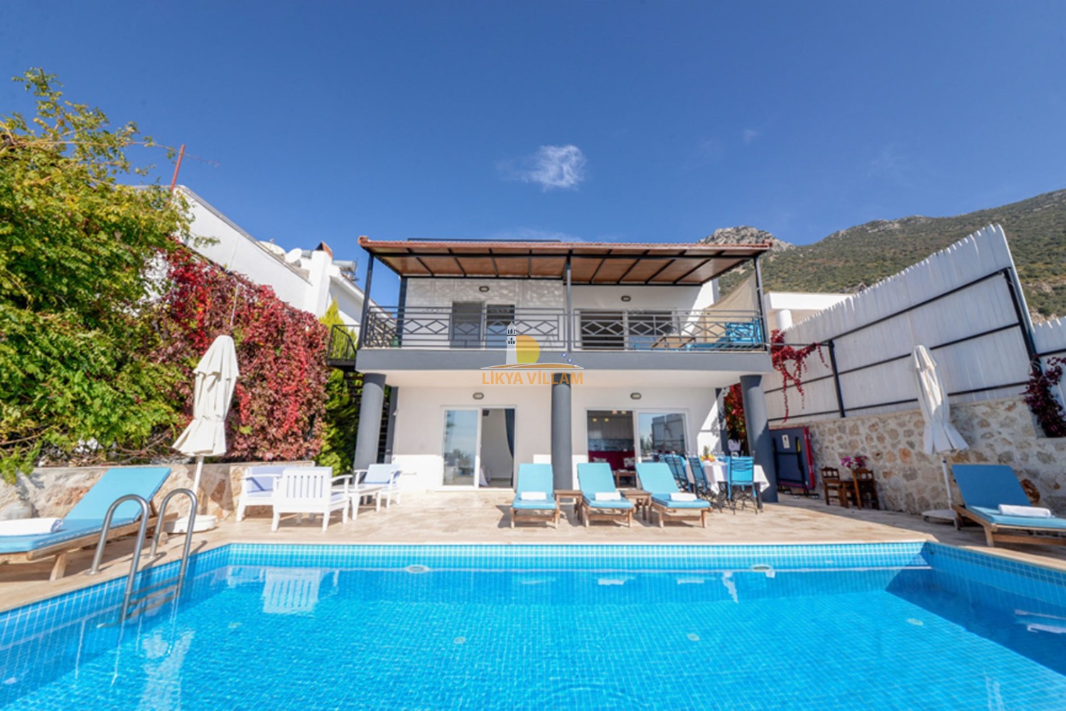 Kalkan Geniş Ailelere Uygun Villa Sera