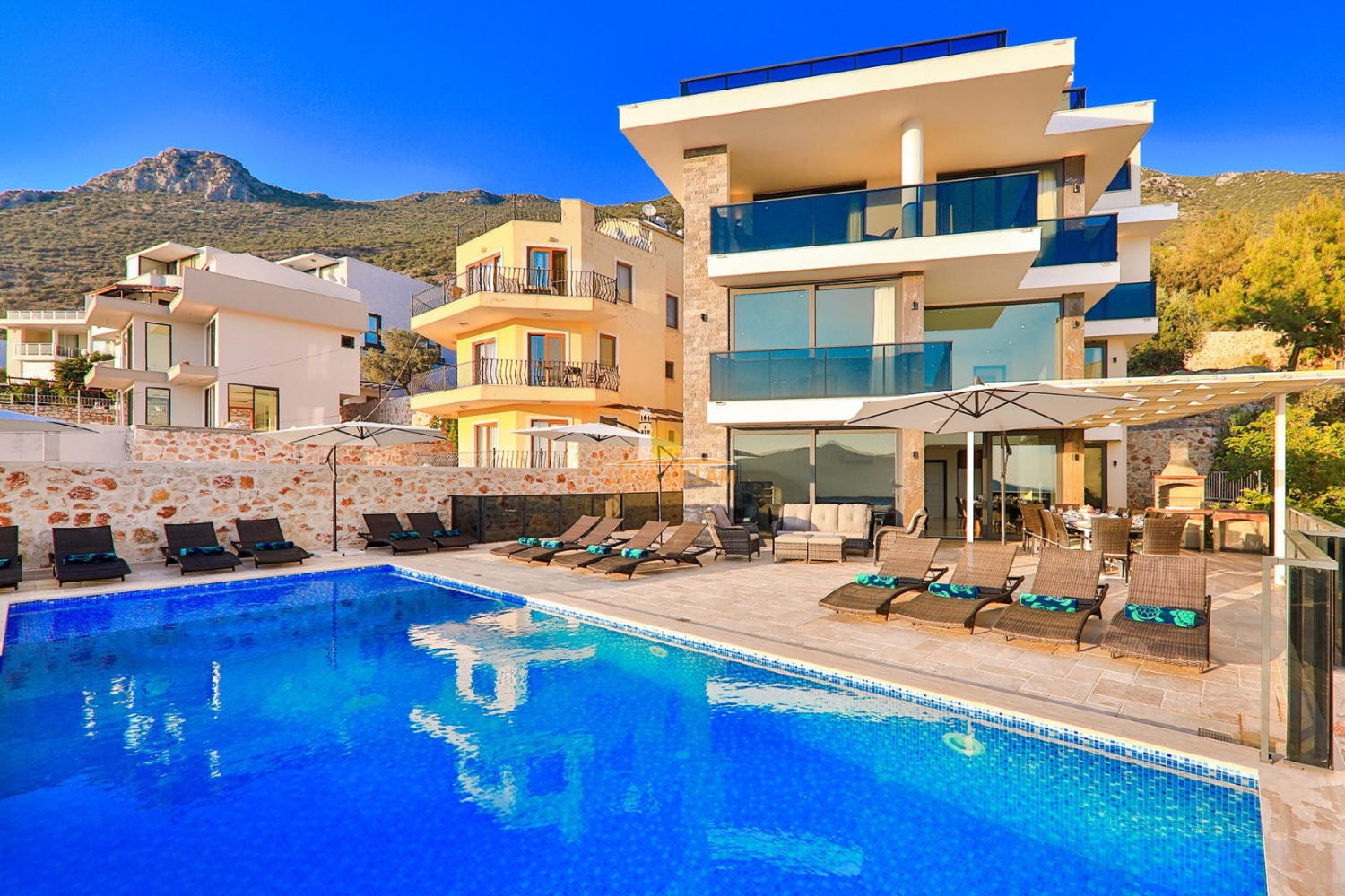 Kalkan Deniz Manzaralı Havuzlu Villa Luxury